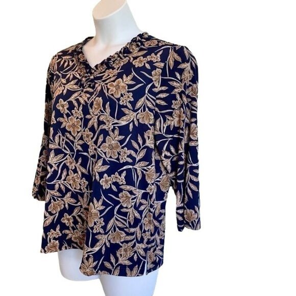 Bon Worth Navy Top with Floral Design Large - Picture 3 of 6